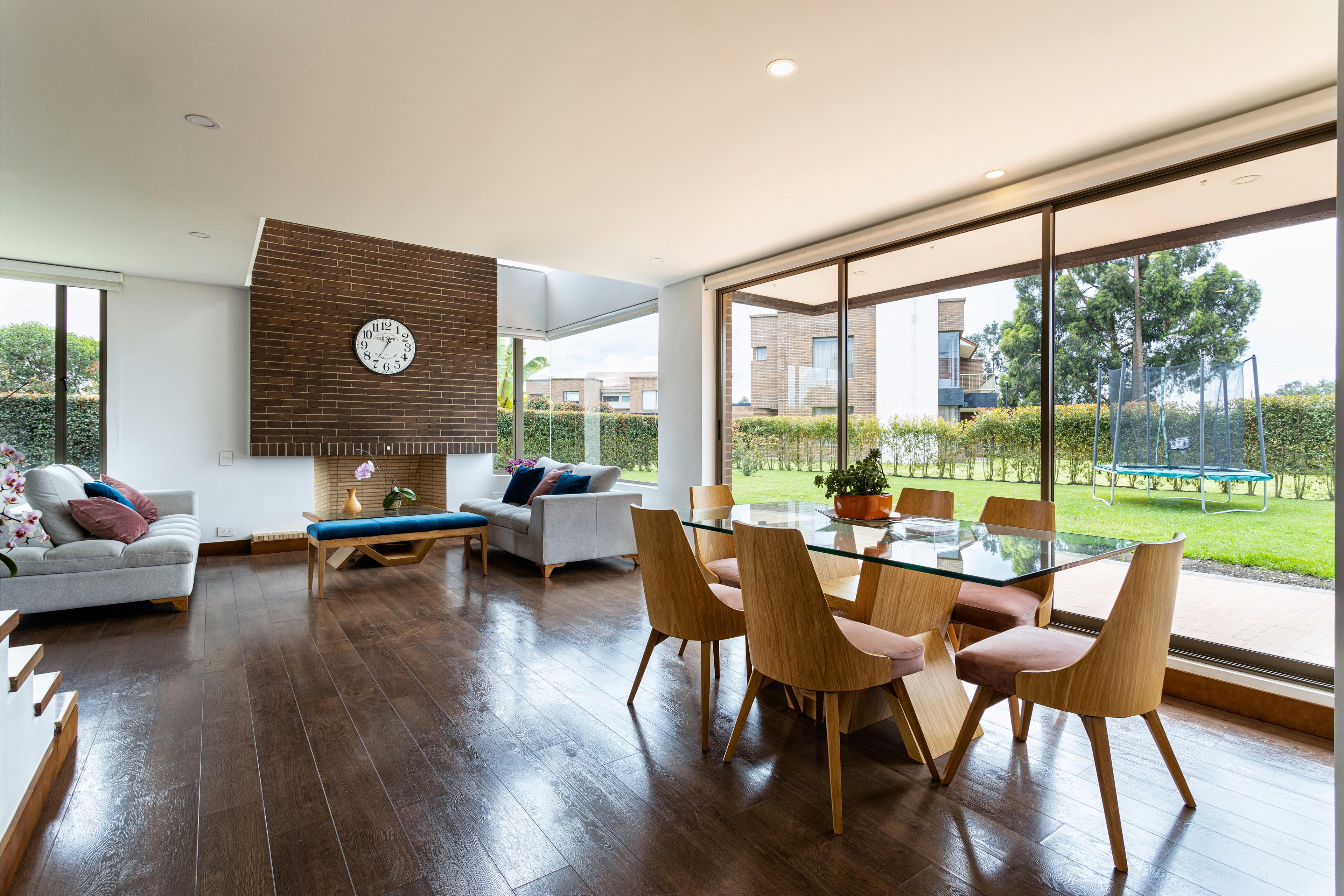 Can lighting and décor impact mental wellness?
