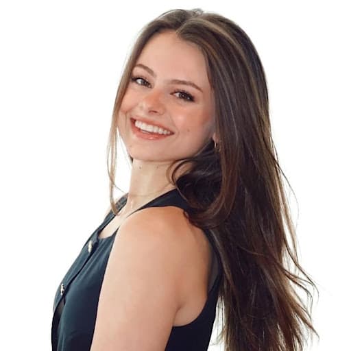 Mia Pavesic